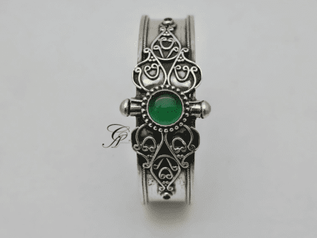 Verdant Elegance Kada Bangle in 925 silver