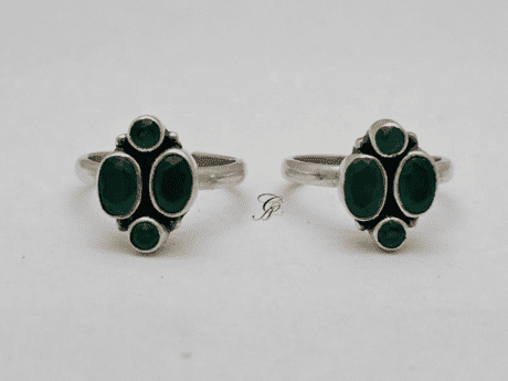 Emerald Elegance Sterling Silver Adjustable Toe Ring in 925 Silver