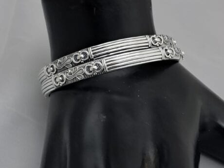 Graceful 92.5 Silver Lightweight Bangles