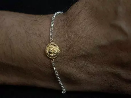 925 sterling silver rakhi chain bracelet with Gold-plated lion motif