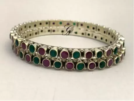 Regal Radiance Circle Kada Bangle