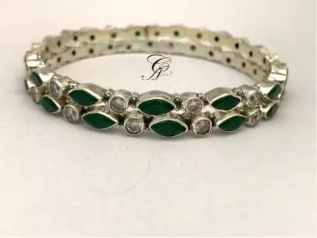 Emerald Enchantment Leaf Kada Bangle