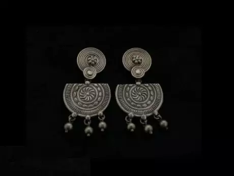 Floral Essence Antique Earrings in 925 Silver