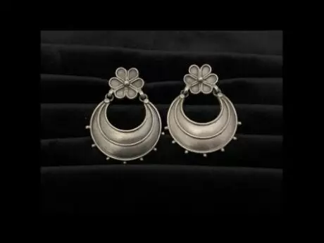 Floral Elegance Silver Earring in 925 silver