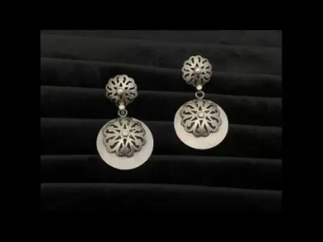 Floral Radiance Silver Earrings in 925 silver