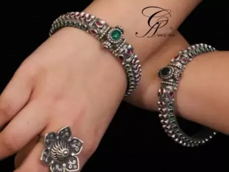 Enchanting Harmony Kada Bangle in 925 silver