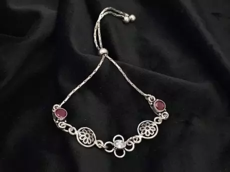 RadiantFloral Adjustable Silver Bracelet in 925 Silver