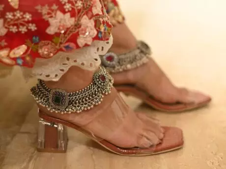 Radiant Harmony Ruby and Emerald Payal in 925 silver