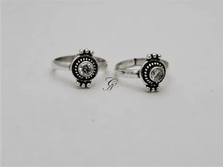Silver Gleam Sterling Silver Antique Adjustable Toe Ring