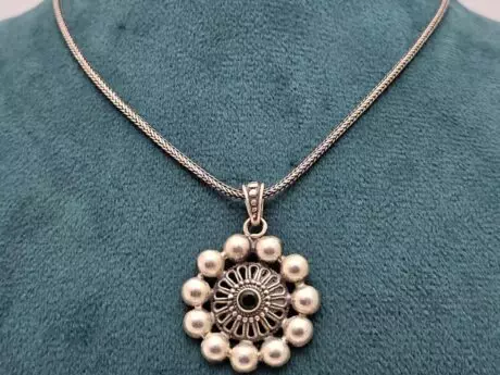 Emerald Blossom Set in 925 Silver