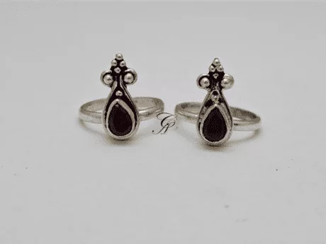 Ruby Glow Sterling Silver Antique Adjustable Toe Ring in 925 Silver