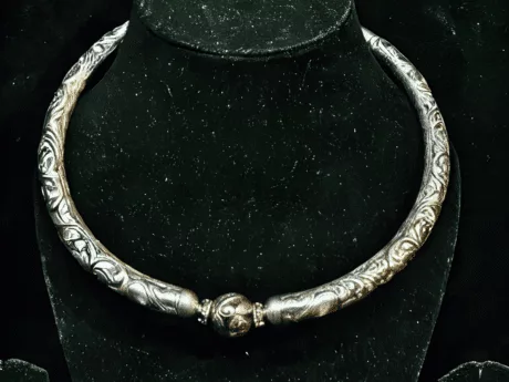 Haslee Ball Chitai Carving Necklace in 925 Silver