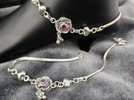 Elegant Ruby Cut Stone Flower Design Anklet in 92.5 Silver