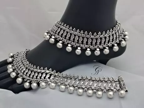 Oxidized Leaf Motif Silver Anklet in 92.5 Hallmarked Silver