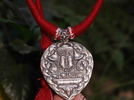 Tribal Footprint Betel Leaf Pendant Necklace