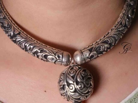 Blooming Elegance Haslee Choker Necklace