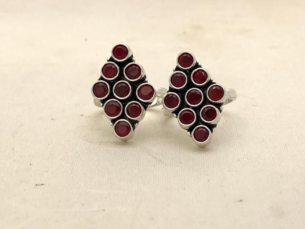 Crimson Elegance Adjustable Toe Rings