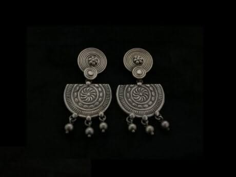 Floral Essence Antique Earrings in 925 Silver