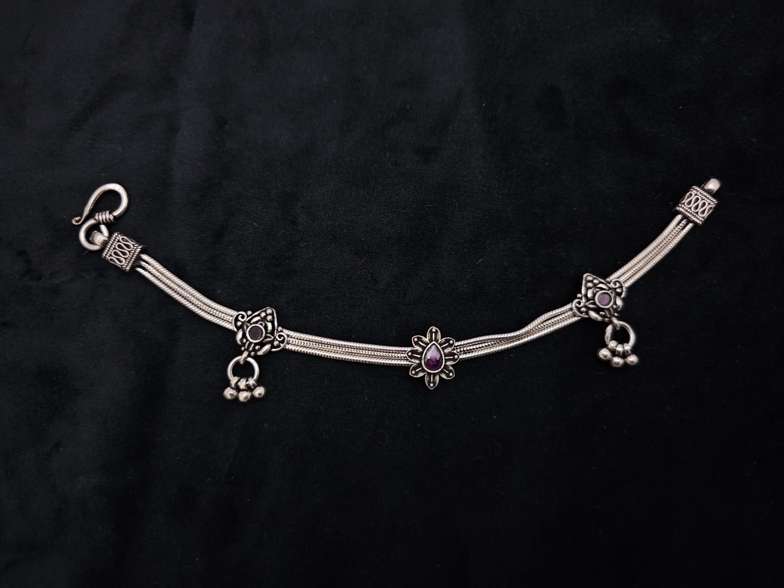 Rosy Elegance Antique Silver Bracelet in 925 Silver