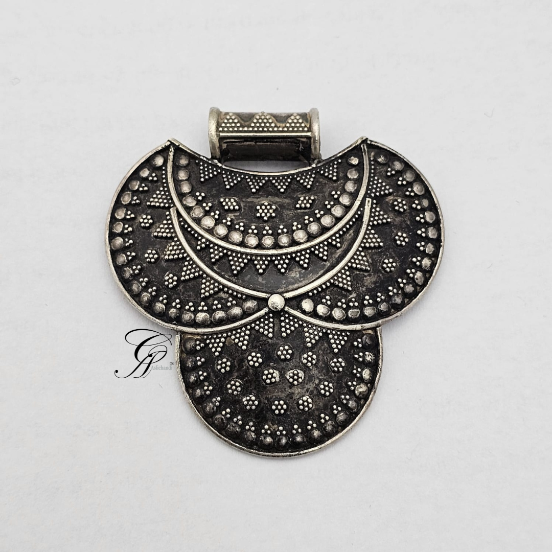 Radiant Heritage Silver Rava Work Pendant in 925 Silver