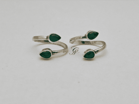 Emerald Glow Sterling Silver Adjustable Toe Ring in 925 Silver