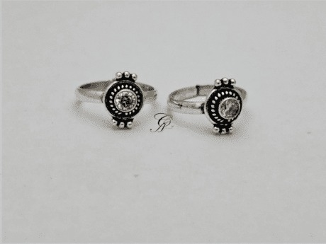 Silver Gleam Sterling Silver Antique Adjustable Toe Ring