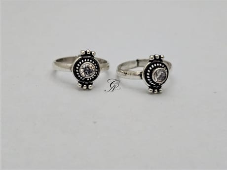 Silver Gleam Sterling Silver Antique Adjustable Toe Ring