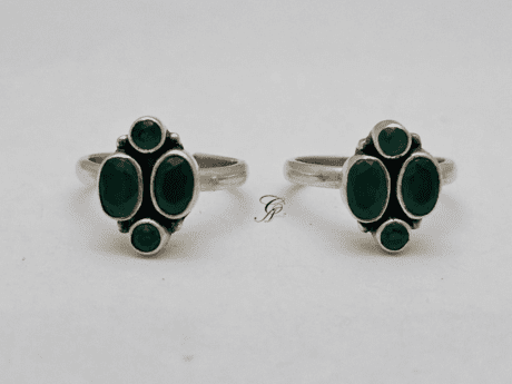 Emerald Elegance Sterling Silver Adjustable Toe Ring in 925 Silver
